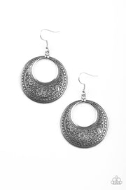 Paparazzi Floral Frontier - Silver Earrings - Glitzygals5dollarbling Paparazzi Boutique 