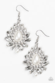 Paparazzi Trophy Trove White Earring - Glitzygals5dollarbling Paparazzi Boutique 