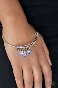 Paparazzi The Elephant In The Room Green Bracelet - Glitzygals5dollarbling Paparazzi Boutique 