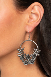 Eden Essence - Silver - Glitzygals5dollarbling Paparazzi Boutique 