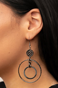 Paparazzi Earrings ~ Mechanical Mecca - Black - Glitzygals5dollarbling Paparazzi Boutique 