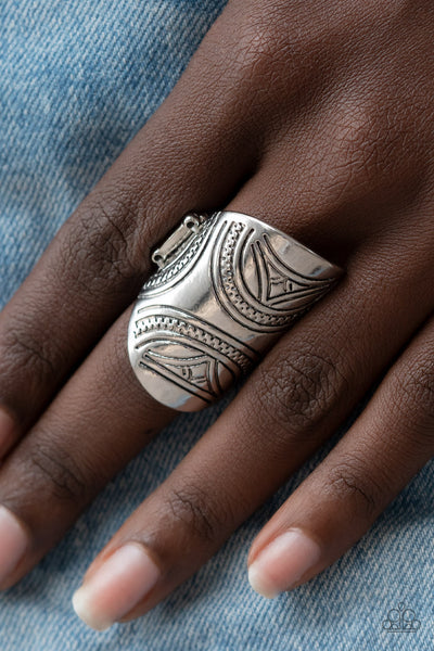 Pharaoh Party - Silver ~ Paparazzi Ring - Glitzygals5dollarbling Paparazzi Boutique 