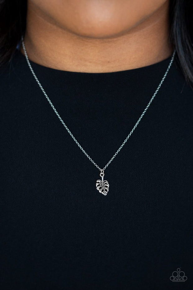 Paparazzi Palm Tree Retreat Silver Necklace - Glitzygals5dollarbling Paparazzi Boutique 