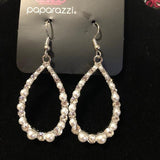 Gala Go-Getter White Pearl earrings - Glitzygals5dollarbling Paparazzi Boutique 