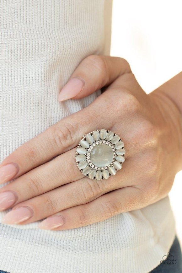 Paparazzi Ring ~ Elegantly Eden - White - Glitzygals5dollarbling Paparazzi Boutique 