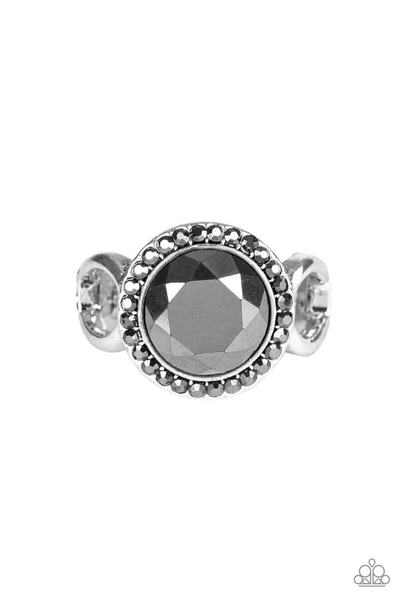 IT’S GONNA GLOW! SILVER Hematite RING - Glitzygals5dollarbling Paparazzi Boutique 