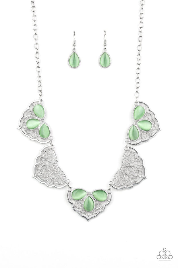 PAPARAZZI EAST COAST ESSENCE - GREEN Necklace - Glitzygals5dollarbling Paparazzi Boutique 
