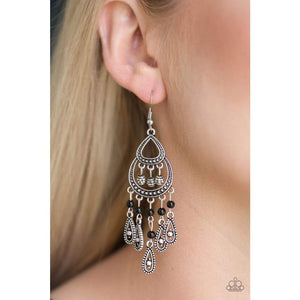 Paparazzi “Eastern Excursion” Earring Black - Glitzygals5dollarbling Paparazzi Boutique 