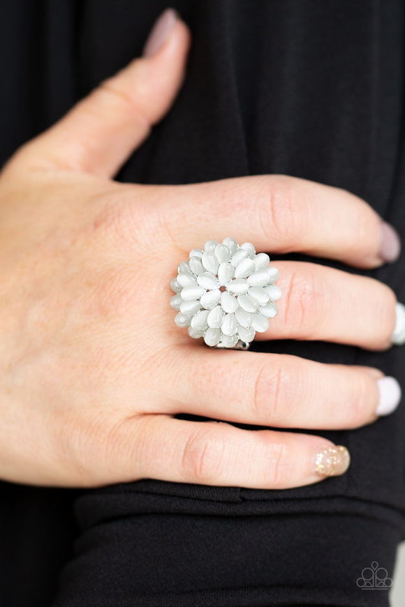 Paparazzi Bloomin Bloomer - White Floral Ring - Glitzygals5dollarbling Paparazzi Boutique 