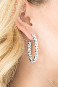 Paparazzi Debonair Dazzle White Earrings - Glitzygals5dollarbling Paparazzi Boutique 
