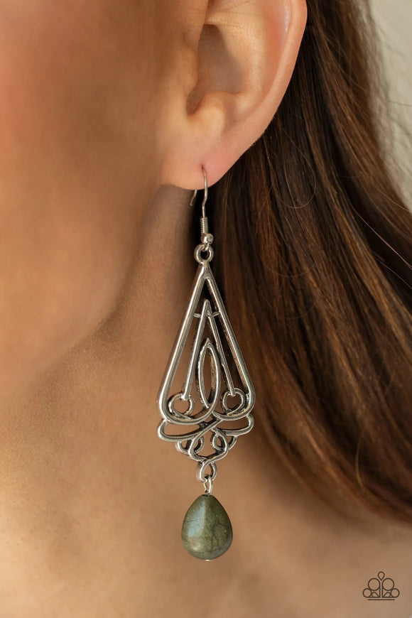 Paparazzi Earrings - Transcendent Trendsetter - Green - Glitzygals5dollarbling Paparazzi Boutique 