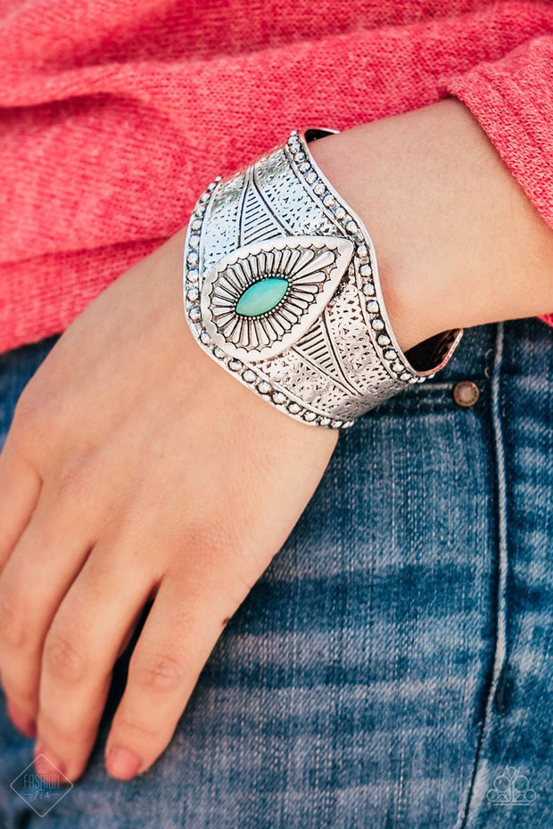Paparazzi Lead From The FRONTIER Green Bracelet - Glitzygals5dollarbling Paparazzi Boutique 