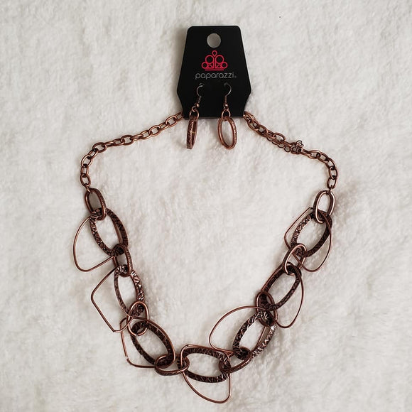 Paparazzi Very Avant-Garde Copper Necklace Exclusive - Glitzygals5dollarbling Paparazzi Boutique 