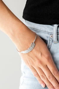 Paparazzi How Do You Like This Feather? Silver Bracelet - Glitzygals5dollarbling Paparazzi Boutique 