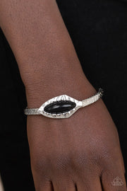 Paparazzi Mason Minimalism - Black Beaded Center - Silver Hammered - Stretchy Band Bracelet - Glitzygals5dollarbling Paparazzi Boutique 