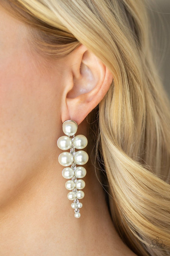 Paparazzi Totally Tribeca White Pearl Silver Post Earrings - Glitzygals5dollarbling Paparazzi Boutique 
