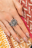 Paparazzi Rings - Growing Steady - Silver - Fashion Fix - February 2022 - Glitzygals5dollarbling Paparazzi Boutique 