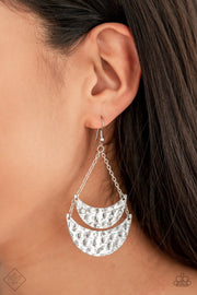 Paparazzi Moon Landings - Silver - Hammered Earrings - Fashion Fix / Trend Blend Exclusive August 2019 - Glitzygals5dollarbling Paparazzi Boutique 