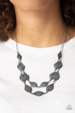 Paparazzi Make Yourself At HOMESTEAD - Black Necklace - Glitzygals5dollarbling Paparazzi Boutique 