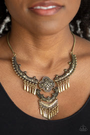 Paparazzi Rogue Vogue Brass Necklace - Glitzygals5dollarbling Paparazzi Boutique 