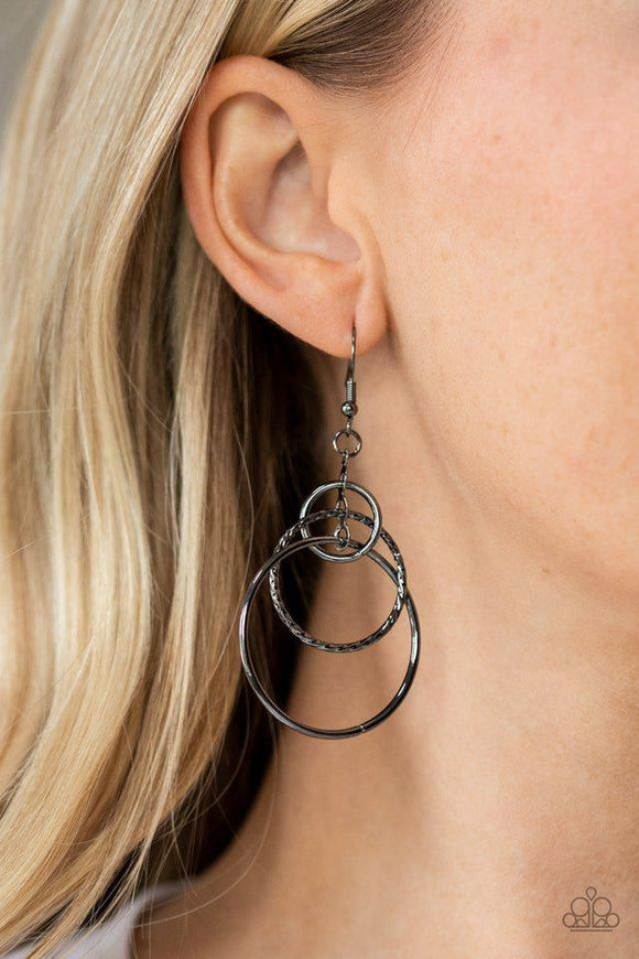 Paparazzi Earring ~ Three Ring Couture - Black - Glitzygals5dollarbling Paparazzi Boutique 
