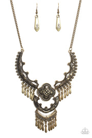 Paparazzi Rogue Vogue Brass Necklace - Glitzygals5dollarbling Paparazzi Boutique 