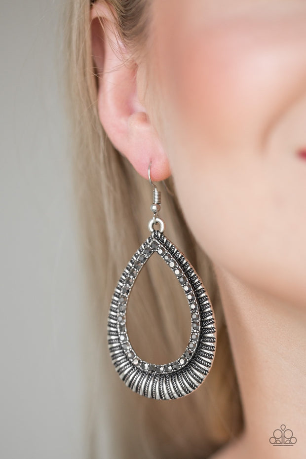 Paparazzi Right as Reign Silver Earrings - Glitzygals5dollarbling Paparazzi Boutique 