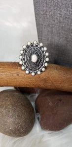 Paparazzi Mesa Mandala White Ring Exclusive - Glitzygals5dollarbling Paparazzi Boutique 