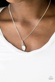 Paparazzi “First Class Flier” White Necklace - Glitzygals5dollarbling Paparazzi Boutique 