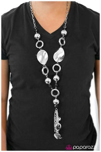 Paparazzi Total Eclipse of the Heart Blockbuster Necklace - Glitzygals5dollarbling Paparazzi Boutique 