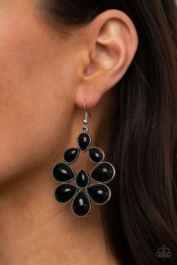 Paparazzi Earring ~ In Crowd Couture - Black - Glitzygals5dollarbling Paparazzi Boutique 