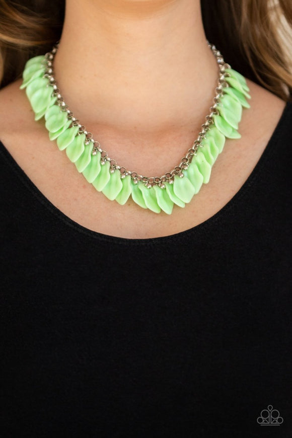 Super Bloom - green - Paparazzi necklace - Glitzygals5dollarbling Paparazzi Boutique 