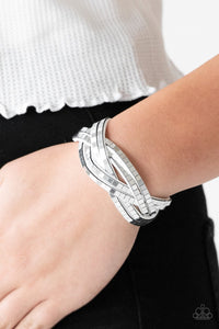 Paparazzi Looking For Trouble White Bracelet - Glitzygals5dollarbling Paparazzi Boutique 