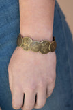 Paparazzi Pleasantly Posy - Brass Bracelet - Glitzygals5dollarbling Paparazzi Boutique 