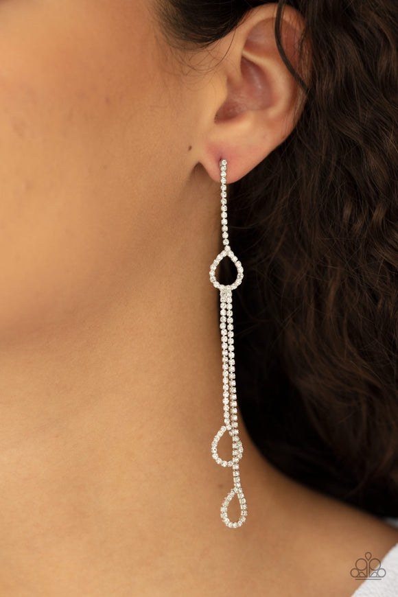 Paparazzi Chance of Reign White Earrings - Glitzygals5dollarbling Paparazzi Boutique 