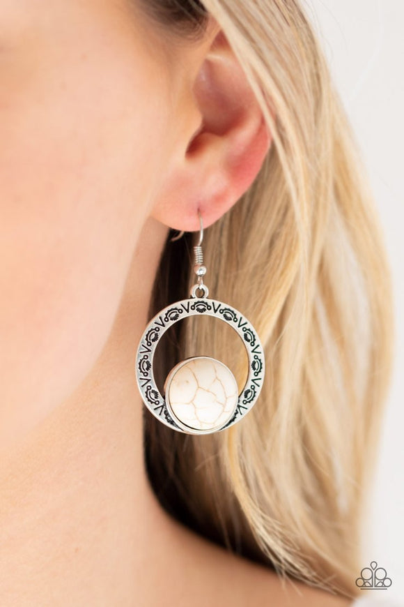 Mesa Mood White Earrings - Paparazzi Accessories - Glitzygals5dollarbling Paparazzi Boutique 